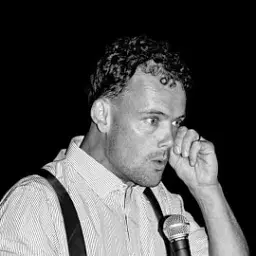 Marti - comedian