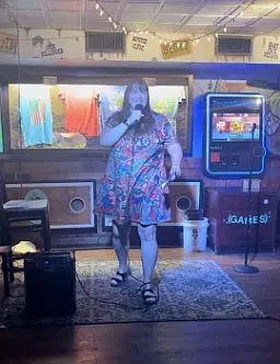 Abigayle Dort - comedian