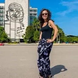 Amanda Araujo - comedian
