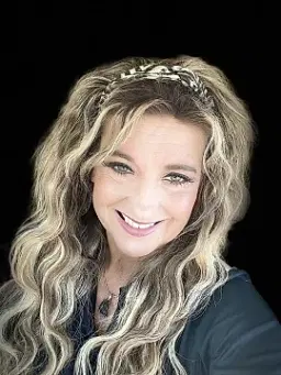 Halftime With Billie J - comedian