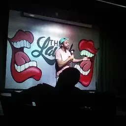 Barrette - comedian