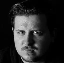 Krist Hinchliffe - comedian