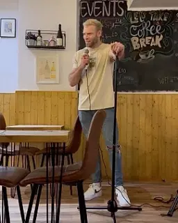 Buzz Seager - comedian