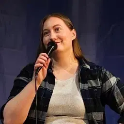 Caitlin Menosky - comedian