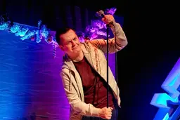 Eden Voss - comedian