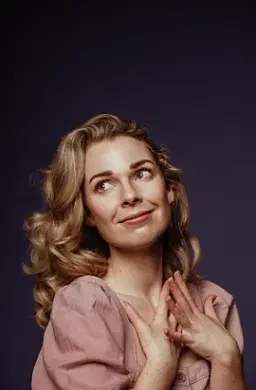 Jasmin Gleeson - comedian
