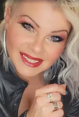 Jennifer Stanley (1BadMamaJama) - comedian