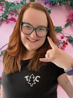 Larrisa Hywels - comedian
