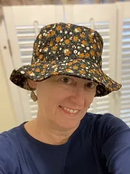Laura Stroebel - comedian