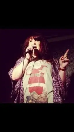 Lauren Coates - comedian