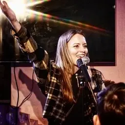 Louisa Corr - comedian
