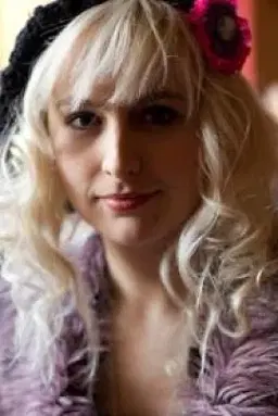 Lucie Machackova - comedian
