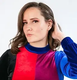 Marina Wool - comedian