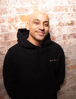 Mario Pisano - comedian