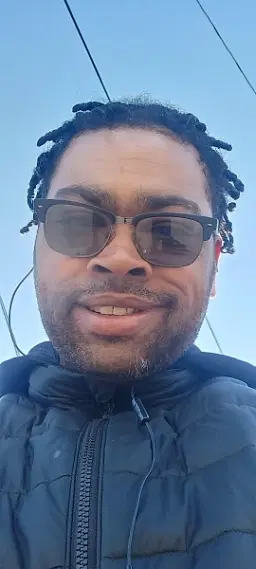 Matjik Jones - comedian
