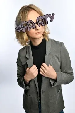 Nerine Skinner - comedian