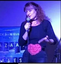 Paula Ferrari - comedian