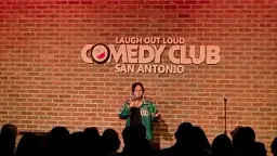 Sarah Luna - comedian