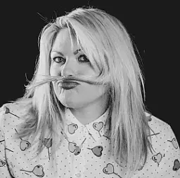 Suzy Bennett - comedian