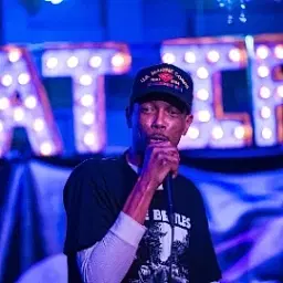 TFoxx - comedian