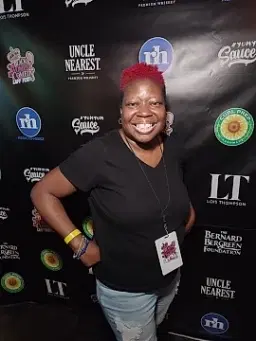 Savanda Latrece  - comedian