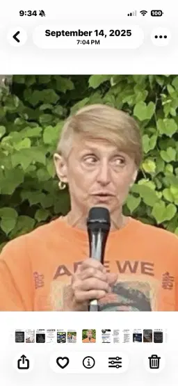 Dee - comedian