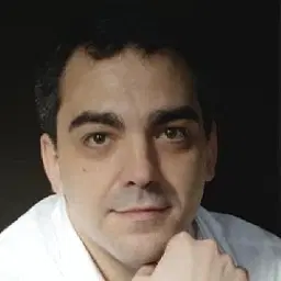 Carlos B. Oliva - comedian