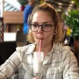 Eva Virc - comedian